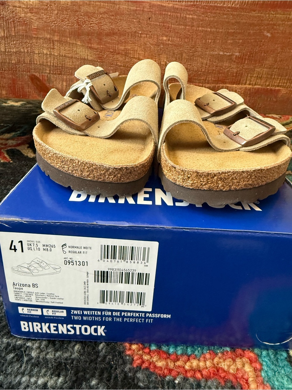 Birkenstock Arizona sandals in Taupe suede. New With Tags and box. Size 41 - Picture 2 of 4